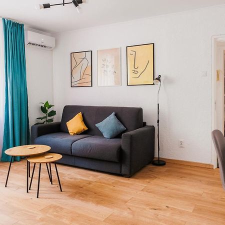 בוקרשט Cozy Apartment Ultracentral Universitate Square מראה חיצוני תמונה