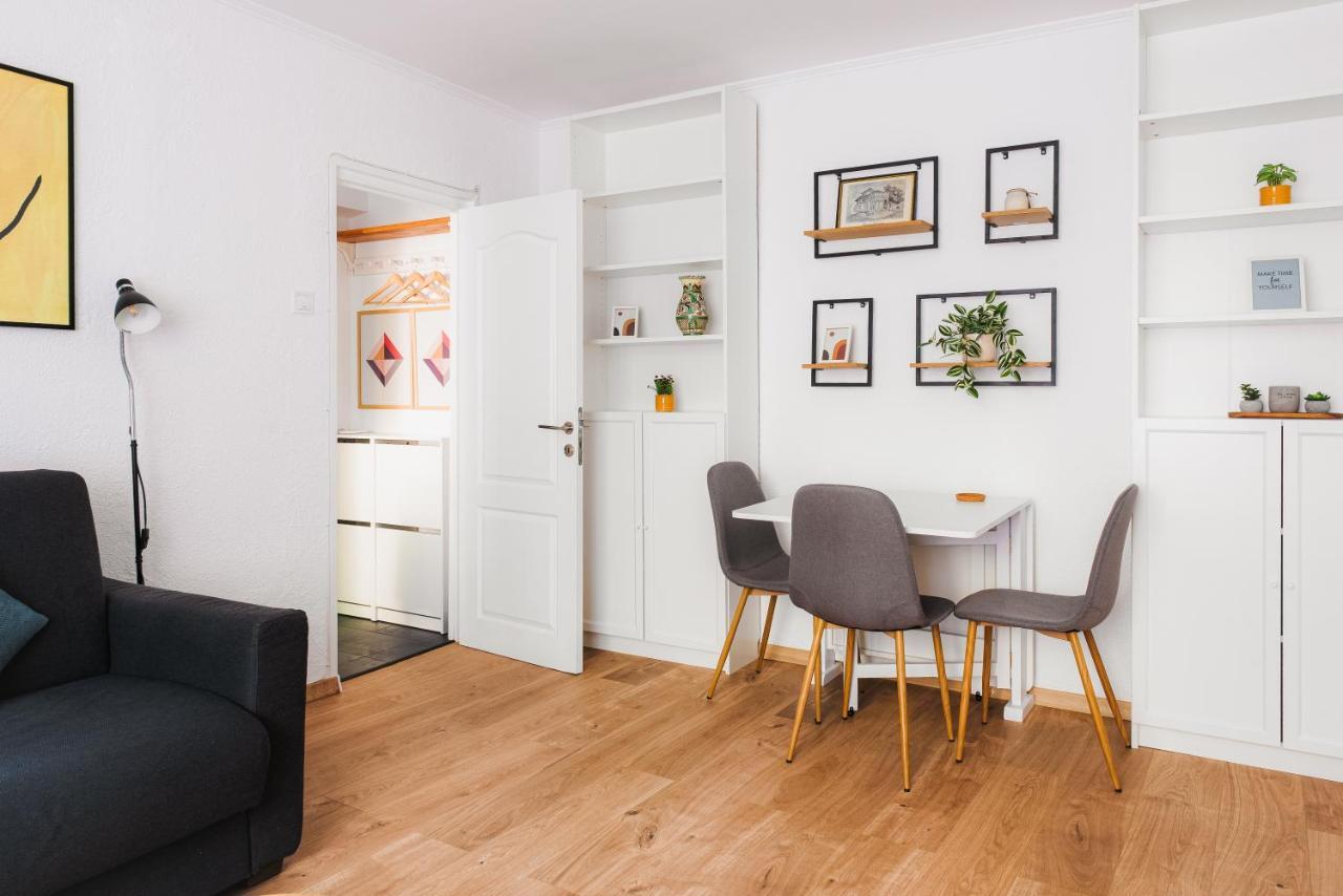 בוקרשט Cozy Apartment Ultracentral Universitate Square מראה חיצוני תמונה