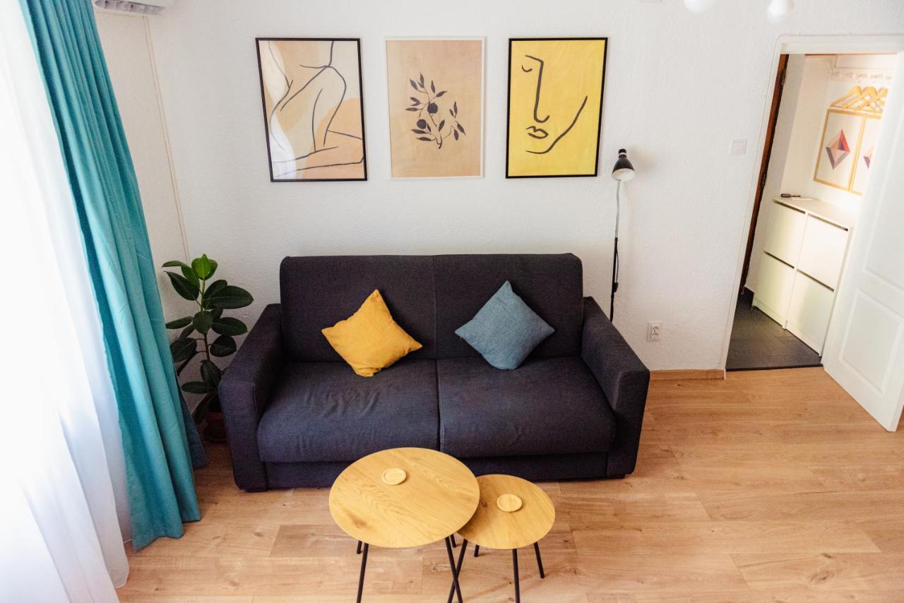 בוקרשט Cozy Apartment Ultracentral Universitate Square מראה חיצוני תמונה